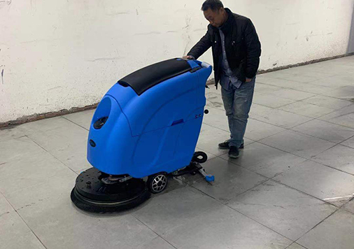 优尼斯手推式洗地机